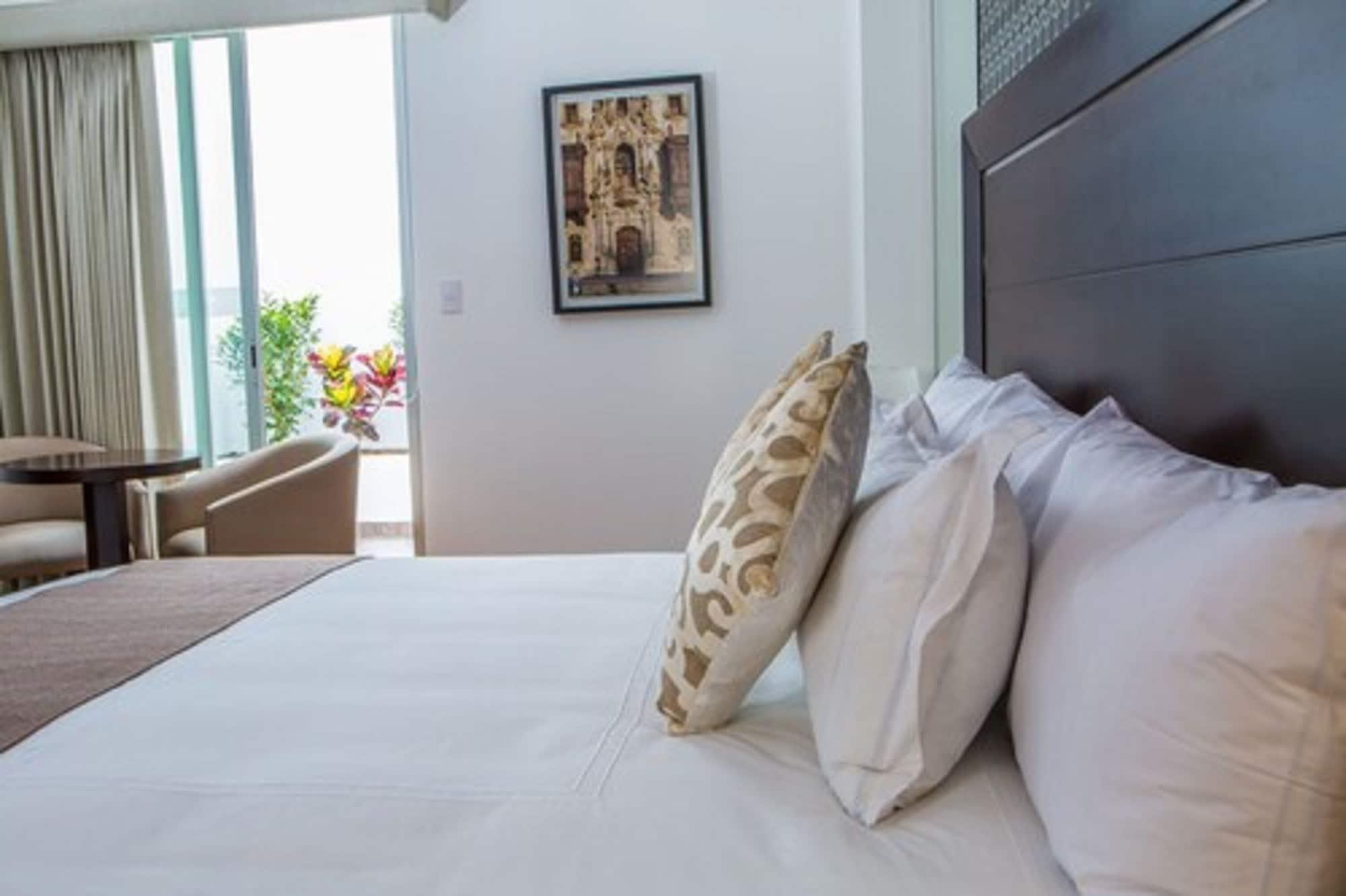 Hotel Jose Antonio Deluxe à Lima Extérieur photo