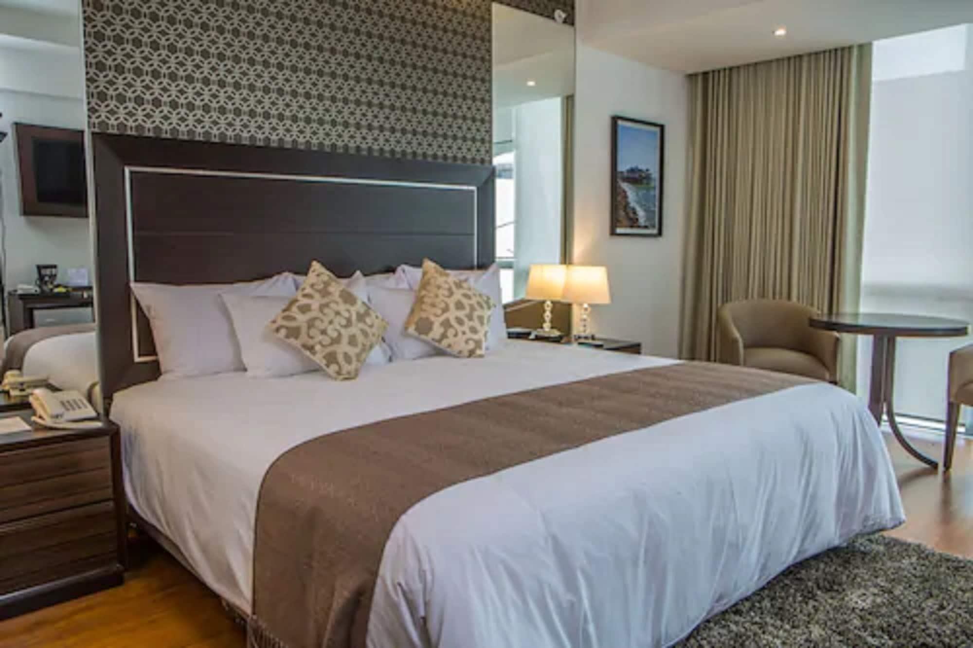 Hotel Jose Antonio Deluxe à Lima Extérieur photo